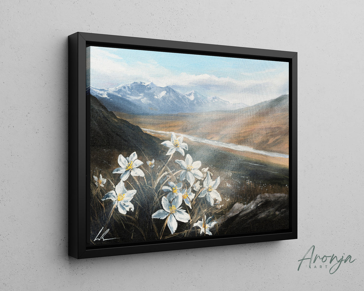 Simbelmyne (Print) art print with white flowers and mountain landscape in soft blue tones, framed.